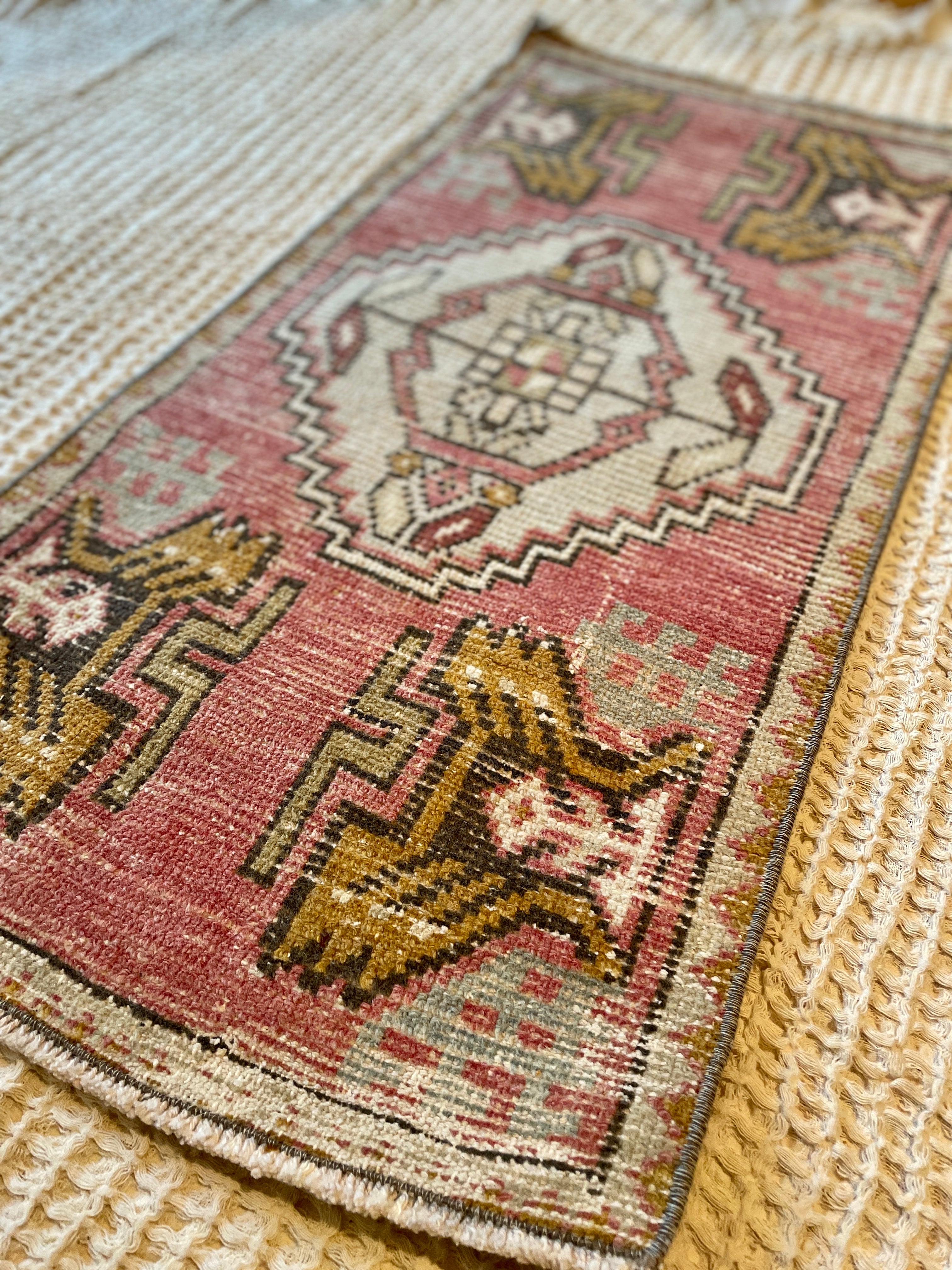 Vintage Turkish Mini Rug 001