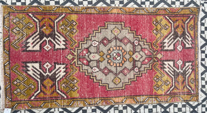 Vintage Turkish Mini Rug 004